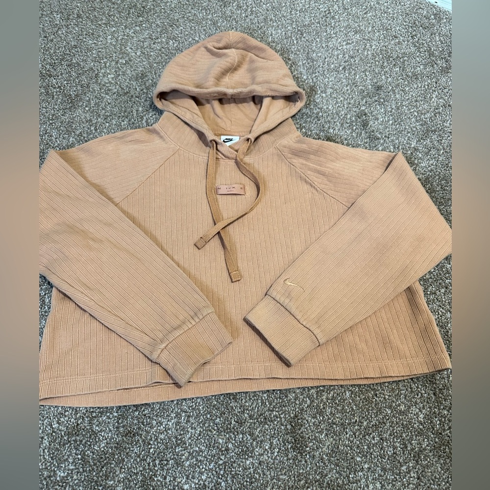 Nike cropped tan/orangish color Ribbed Hoodie